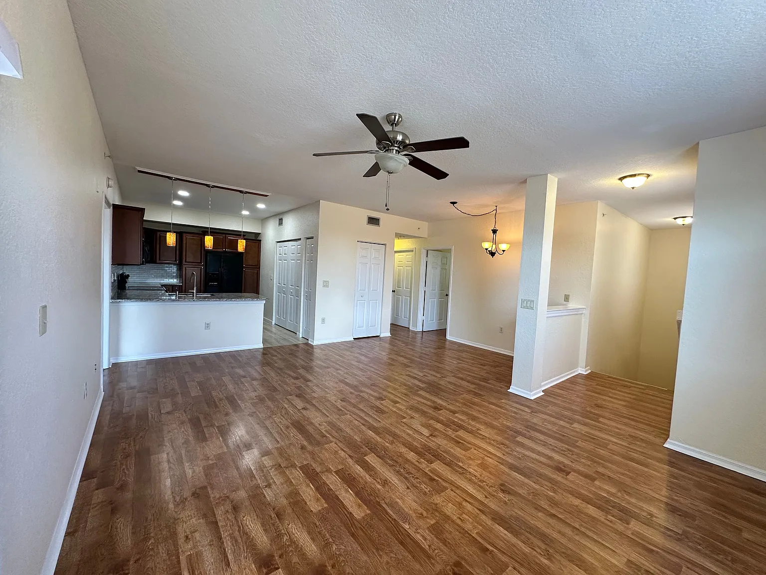 3 bed, 2.0 bath, 1365 sqft, $1,850 — Photo 4