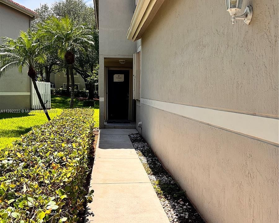 1st image of 1290 Sorrento Dr