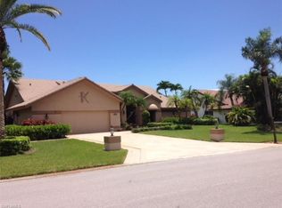 5464 Foxhound Dr, Naples, FL 34104