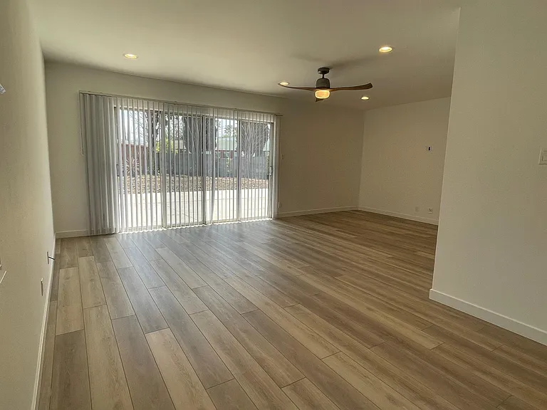 6650 Jumilla Ave — Photo 6