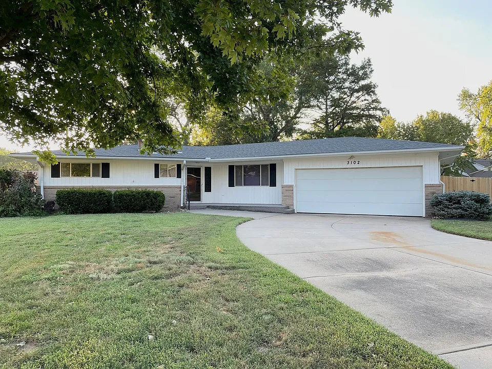 3102 Princeton Dr