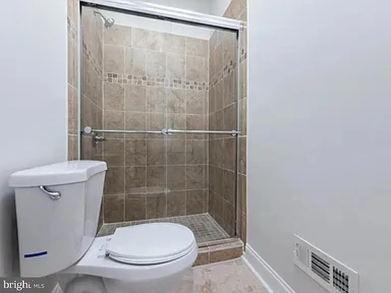 465 Luray Pl NW — Photo 20