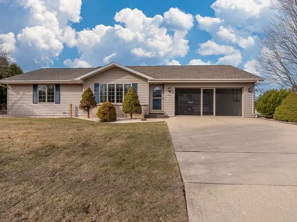 4211 Greenbriar Dr, Janesville, WI 53546