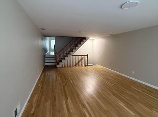214 Essex Dr FLOOR 2, Staten Island, NY 10314