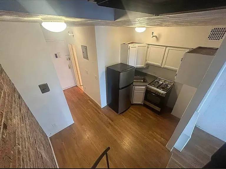 518 E 80th St #7L — Photo 3