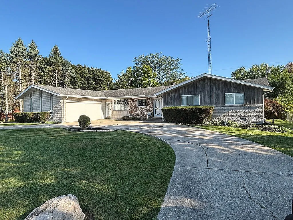 2480 N Dixie Hwy photo 1