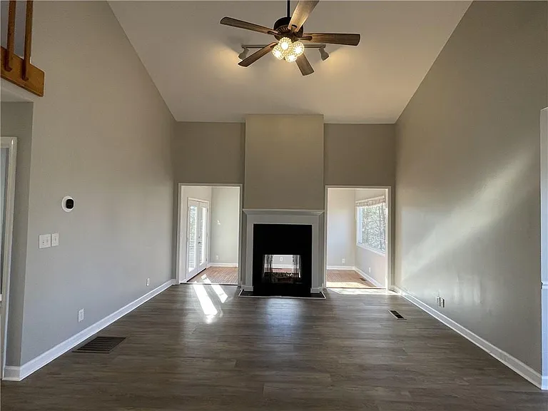 3492 Point View Cir — Photo 37