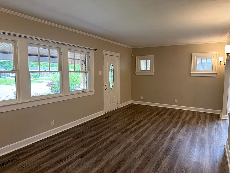 5320 Southeastern Ave — Photo 3