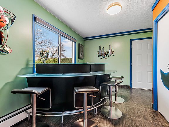 5th image of 46237 Strathcona Rd