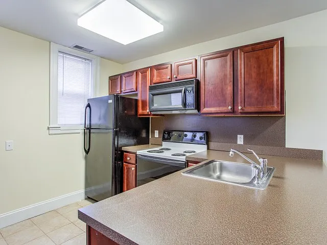 Campus Apartments — Photo 9