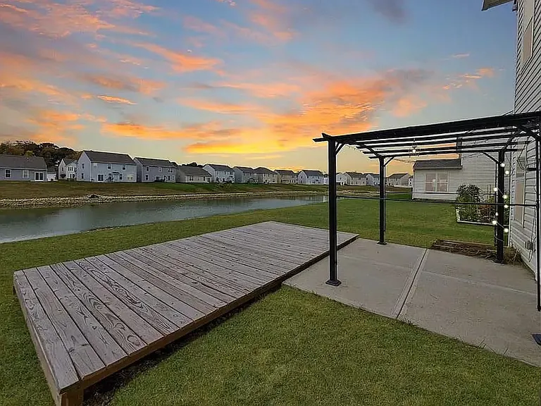 Back yard with lake