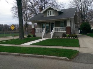 823 Edgewood Dr, Royal Oak, MI
