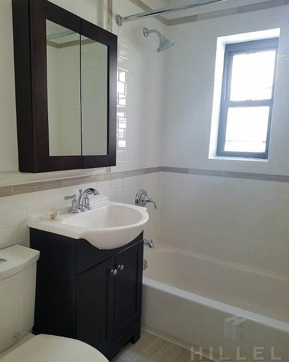 2nd image of 210 Brighton 15th St APT 4H