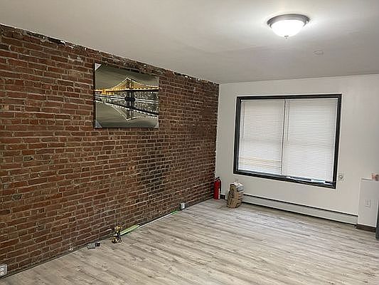 3rd image of 362 Menahan St #1