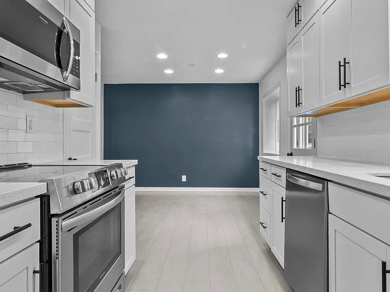 820 Eaglewood Dr — Photo 13