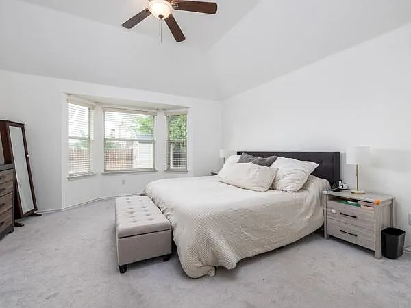 536 W Metcalfe St — Photo 20