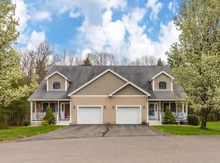 3 Arbor Cir, Litchfield, NH 03052