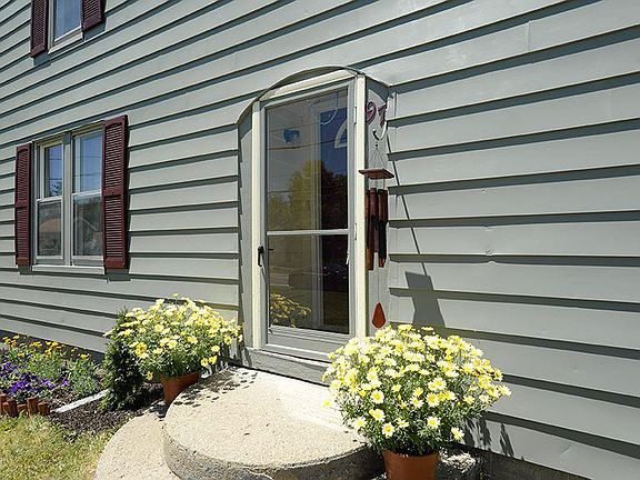 2nd image of 97 Gates Ave