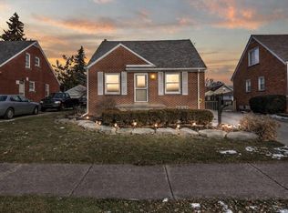 264 George St, Trenton, MI 48183