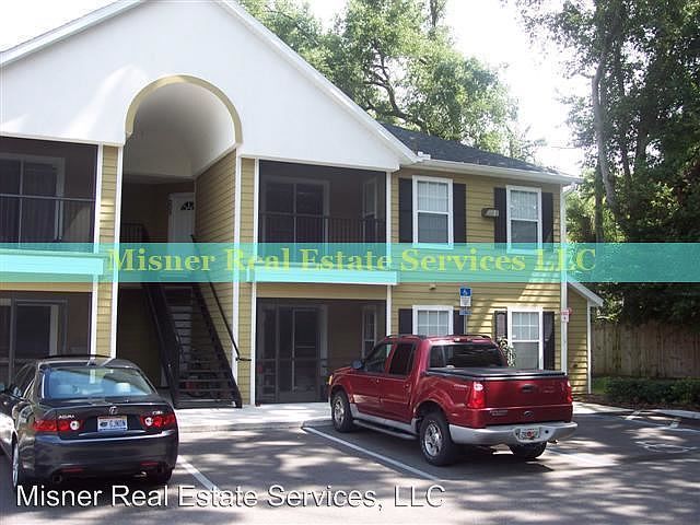 1st image of 4215 SW 31st Dr #10