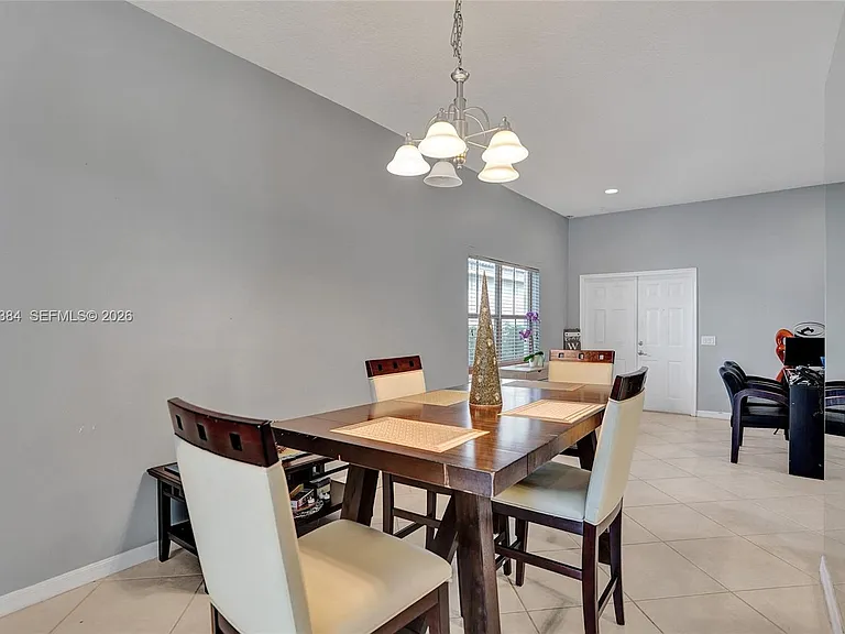 4219 Sabal Ridge Cir — Photo 5