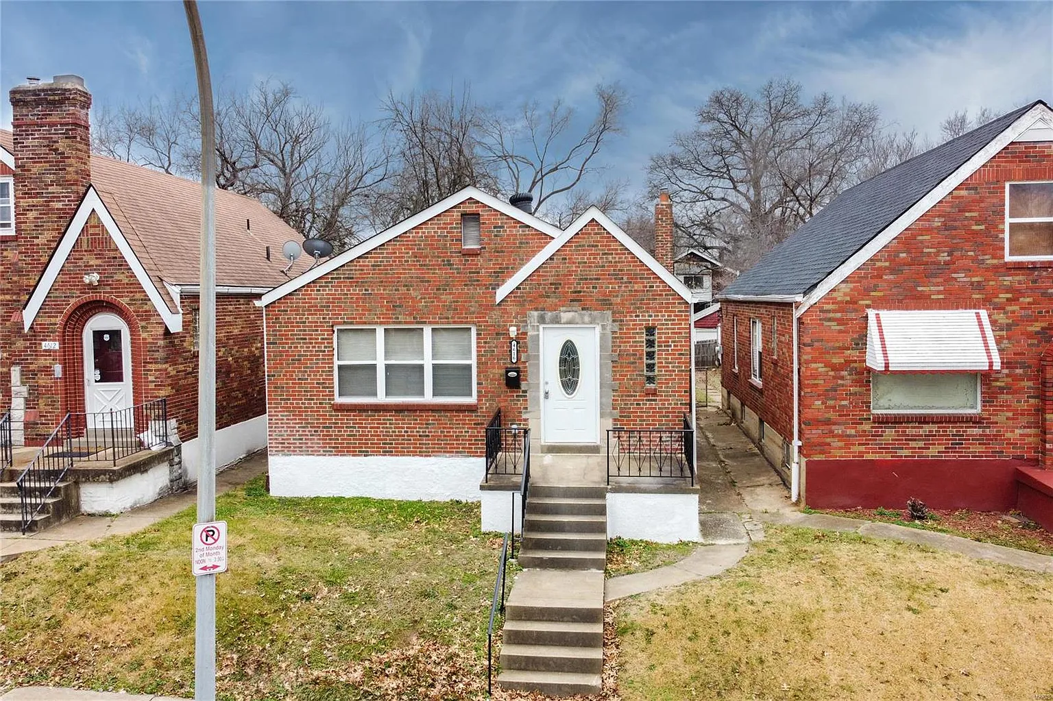4616 Penrose St photo 1