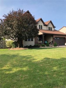32 Fieldstone Ln, Lancaster, NY, 14086