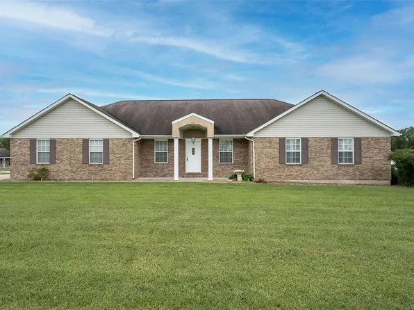 104 Briar Dr, Perryville, MO 63775