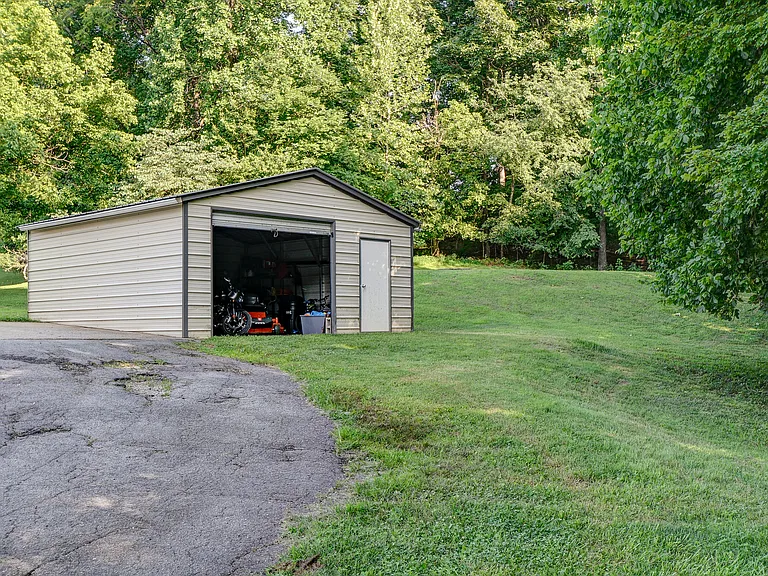 3006 Nicole Rd — Photo 38