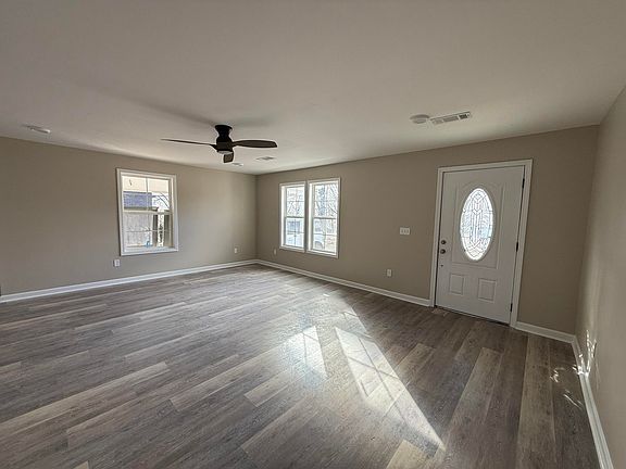 3rd image of 154 Cartwright Ave