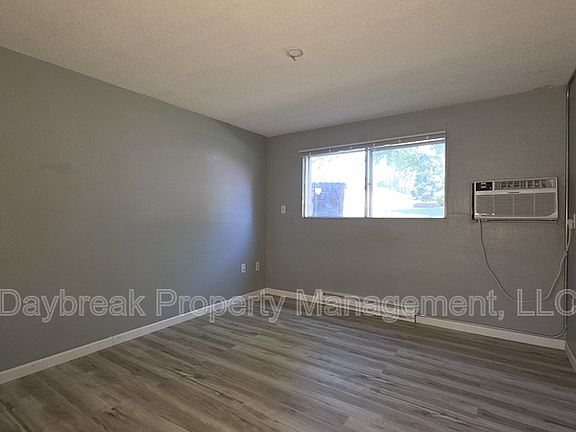 3rd image of 32 10th Ave N #6