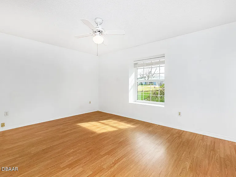 145 Riverwalk Ct — Photo 22