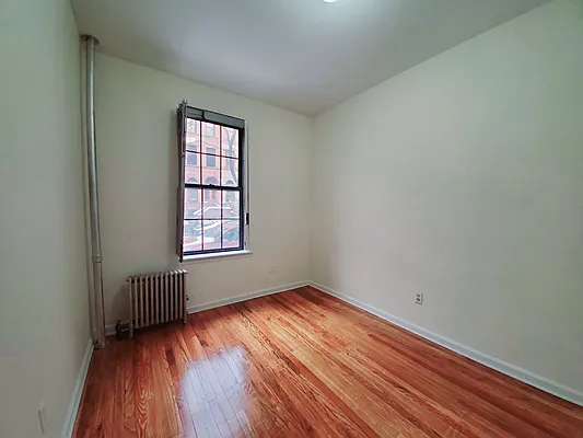 Rented by New York Dwellings LLC | media 17