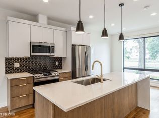 1721 D St SW #1, Cedar Rapids, IA 52404