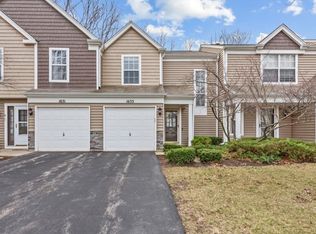 1633 Pebble Beach Cir, Elgin, IL