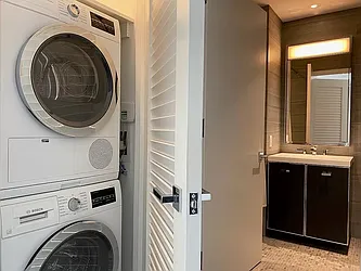 Rented by Gulia Wang, LREB