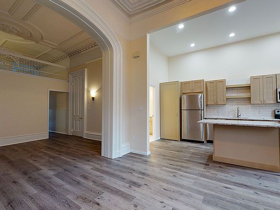 4th image of 81 1st Pl APT 1
