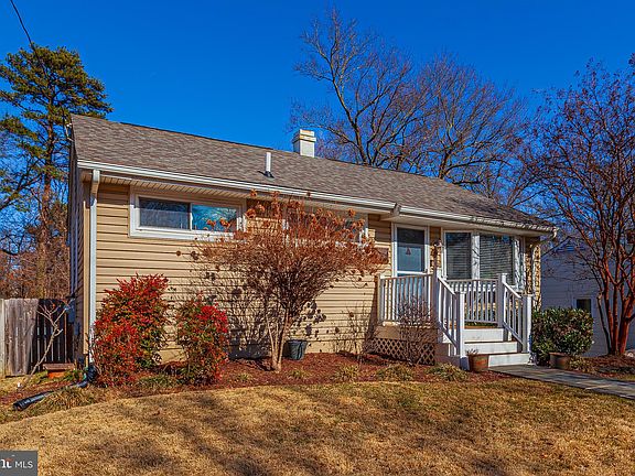 5th image of 1716 Crawford Dr