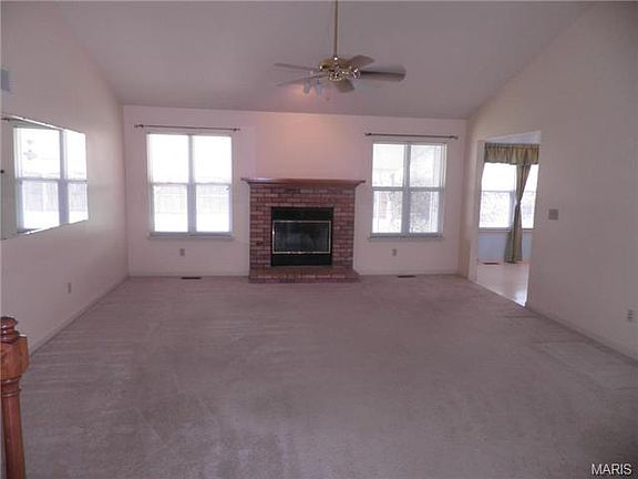 4th image of 1819 Chateau Du Mont Dr