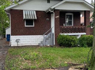 8316 Strathmore Pl, Saint Louis, MO 63136