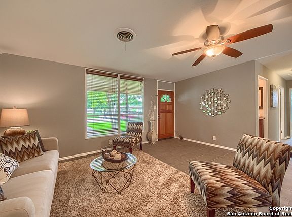 4th image of 406 Senova Dr