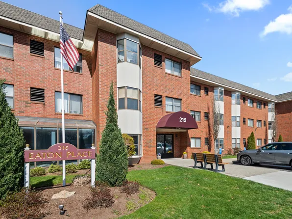 216 Quinnipiac Avenue APT 218, North Haven, CT 06473