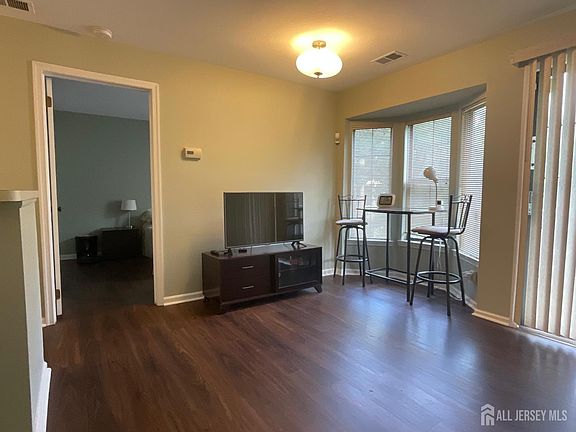 2nd image of 36 Lear Ct
