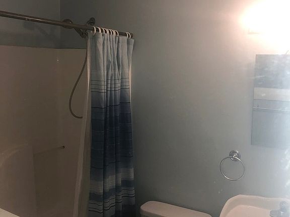 3rd image of 1313 Timbergrove Dr