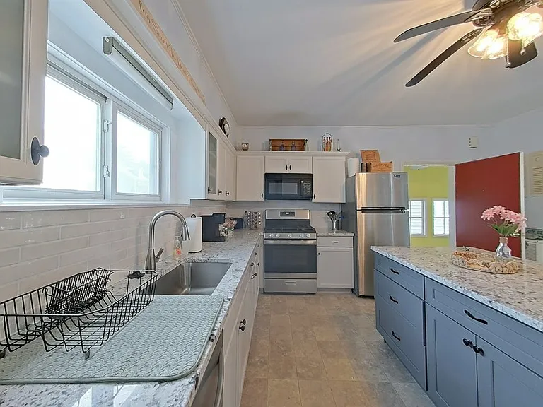 36 Dixon St — Photo 6