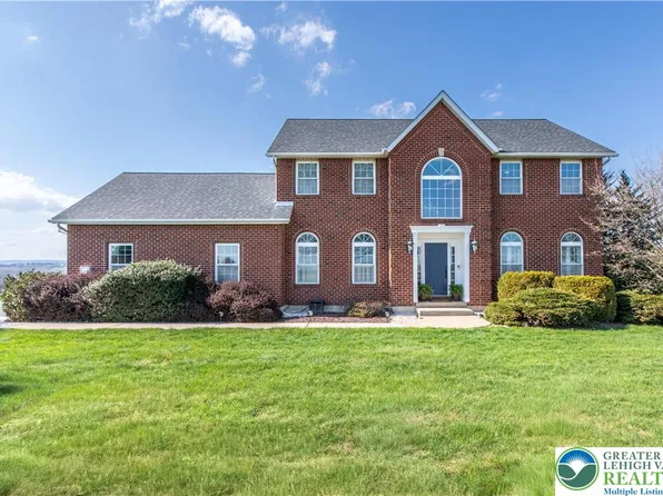 3110 Valley View Dr, Bath, PA 18014