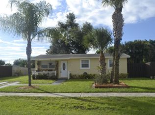 621 Camellia Dr, Royal Palm Beach, FL 33411