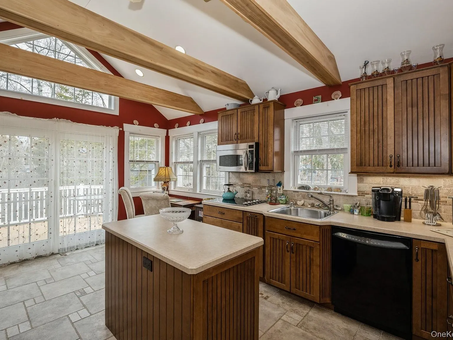 2 bed, 2.0 bath, 1200 sqft, $6,000 — Photo 2