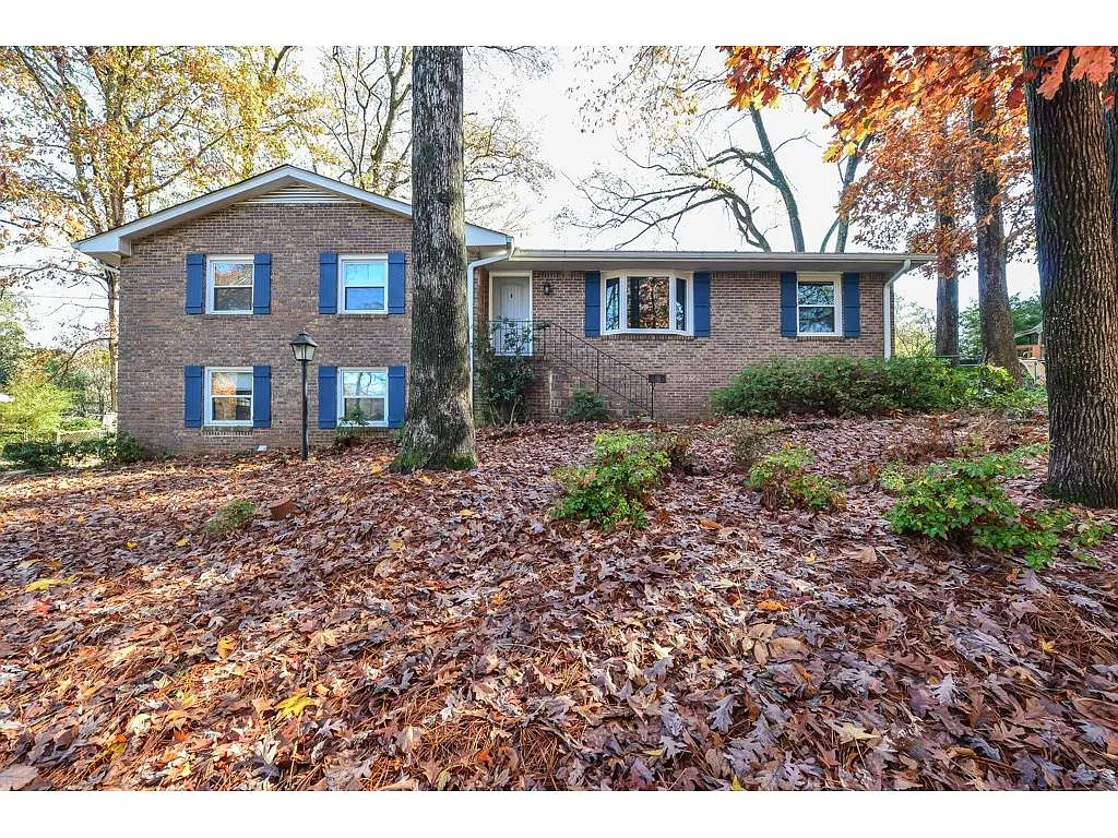 3305 Francine Dr photo 1