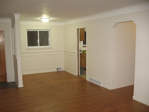 4th image of 257 Park Dr